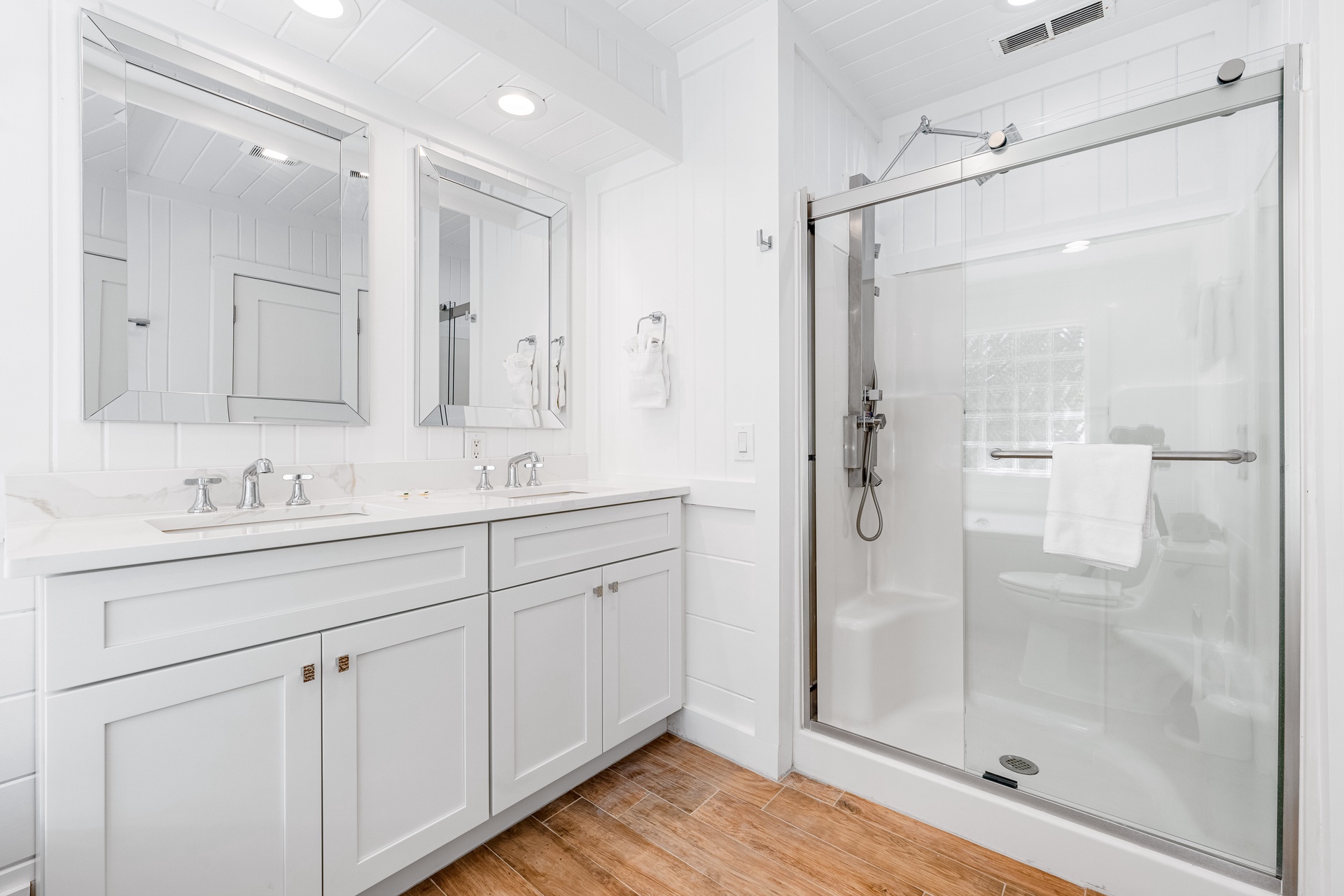 Ensuite Master Bathroom