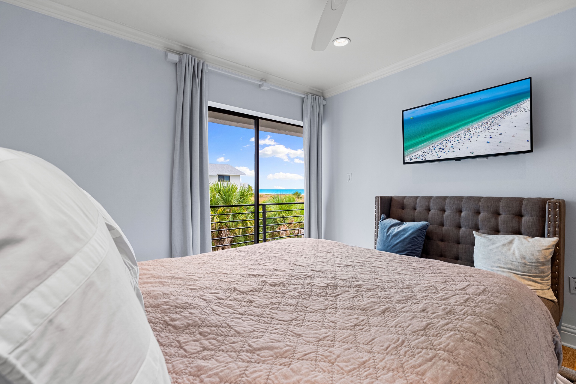 Just Beachy - Unit 2 | Photo 32