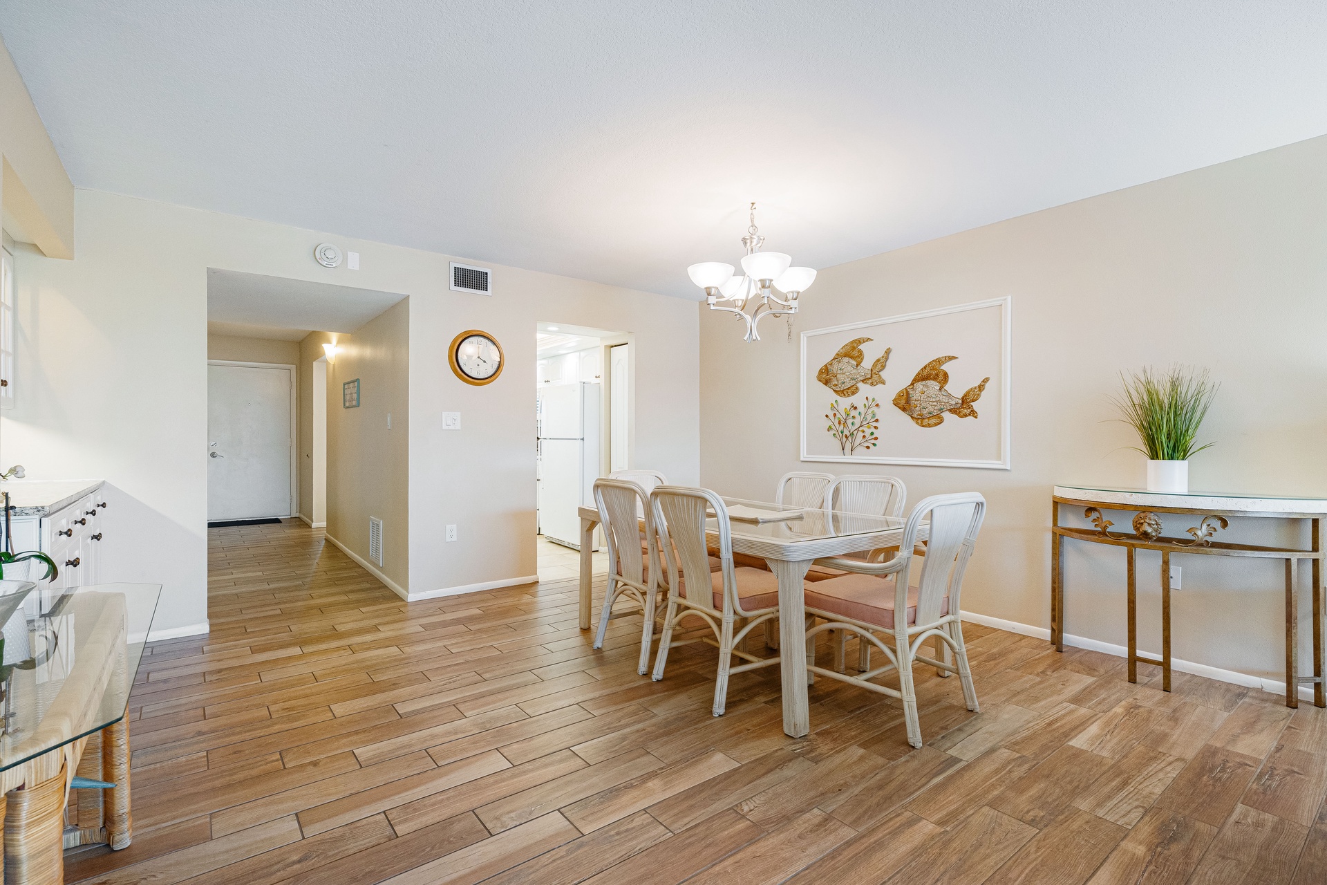 Tivoli by the Sea: 203 | Photo 15