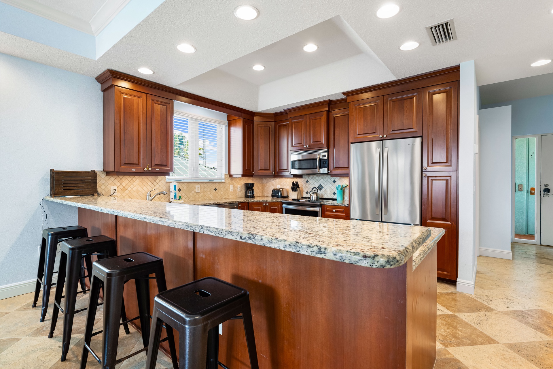 A Somewhere is Here - Changes in Latitude | Photo 14