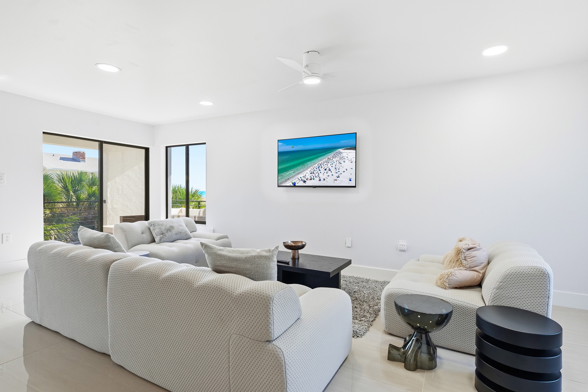 Just Beachy - Unit 4 | Photo 4