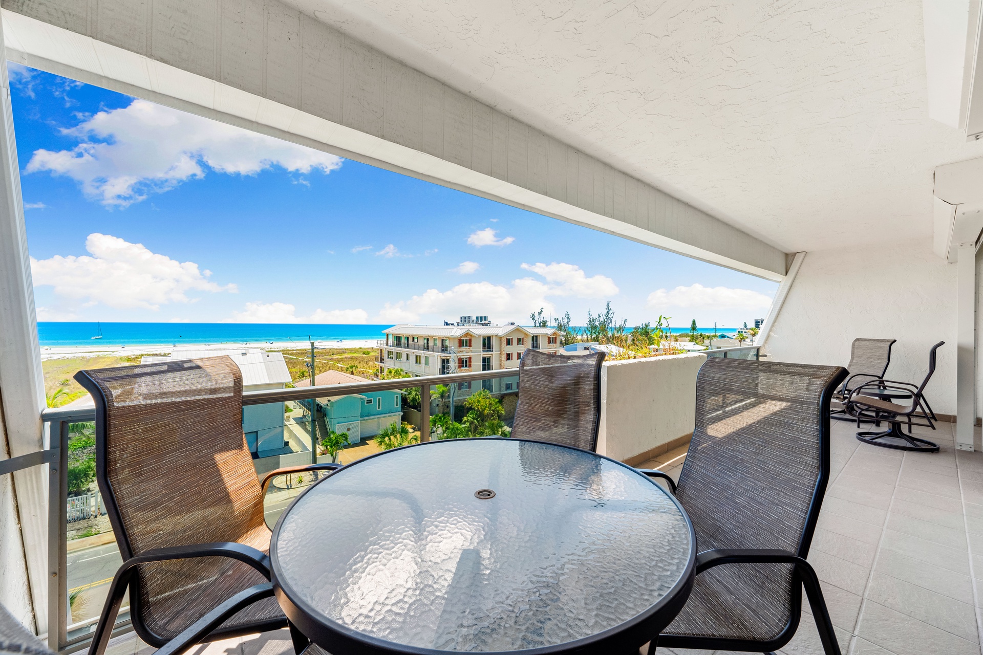 Tivoli by the Sea: 603