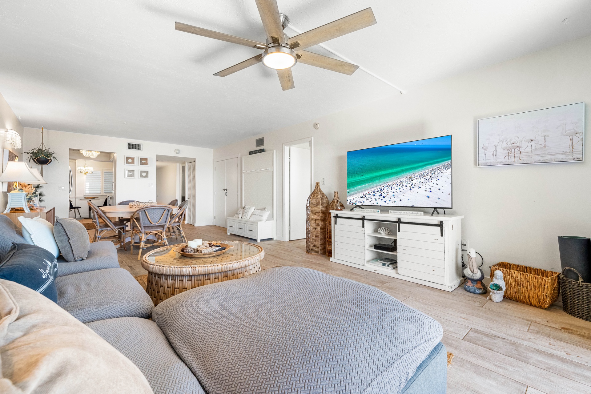 Tivoli by the Sea: 604 | Photo 8