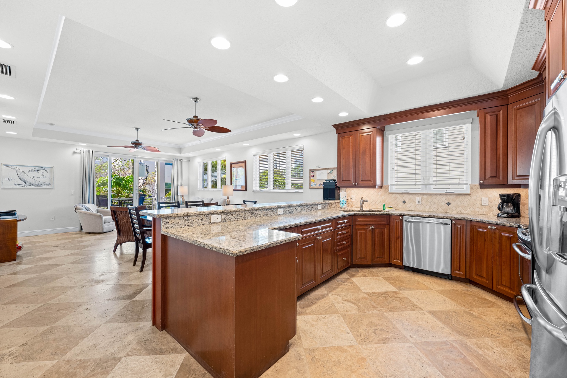 A Somewhere is Here - Changes in Latitude | Photo 13