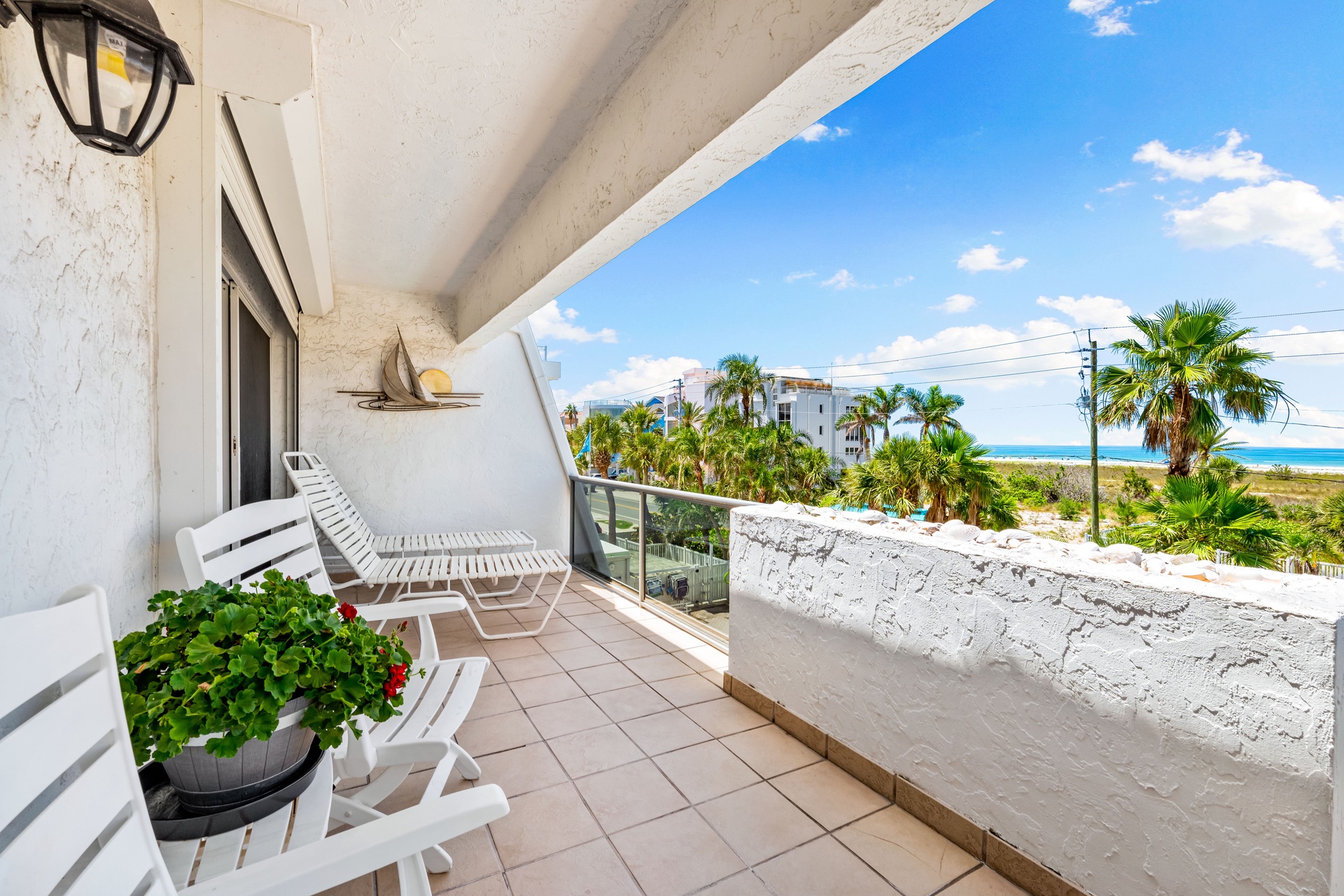 Tivoli by the Sea: 306 | Photo 8