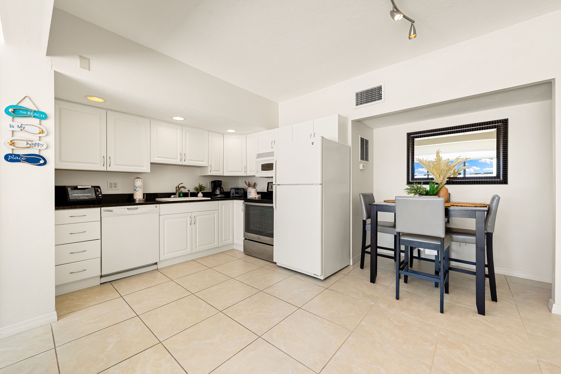 Tivoli by the Sea: 701 | Photo 4