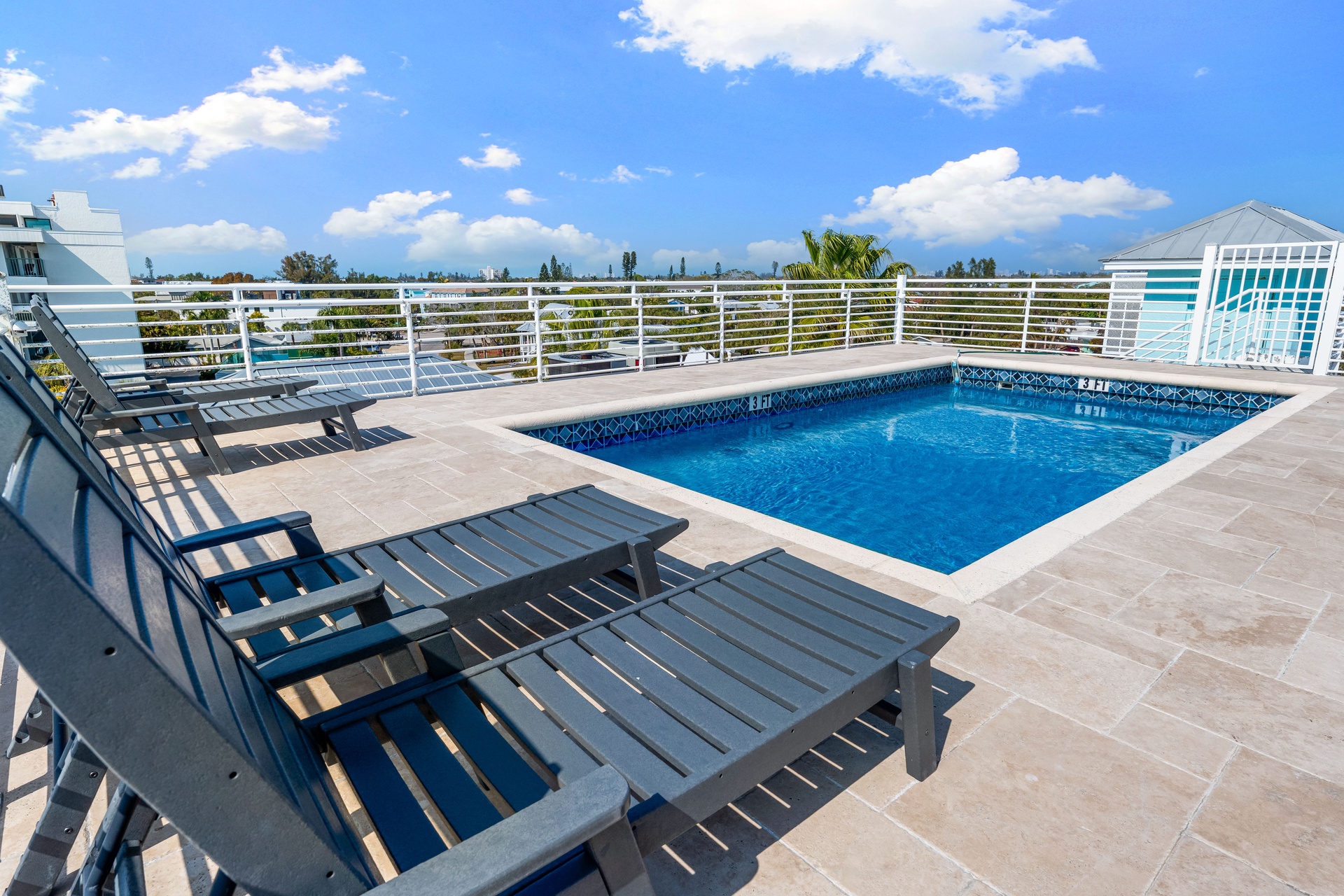 A Somewhere is Here - Changes in Latitude | Photo 42