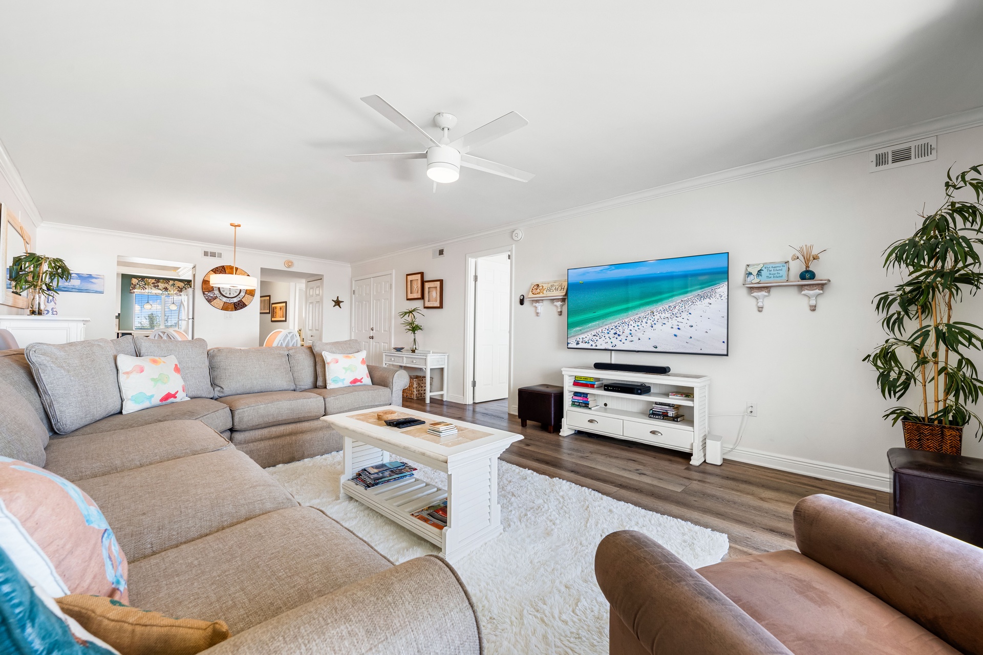 Tivoli by the Sea: 502 | Photo 6