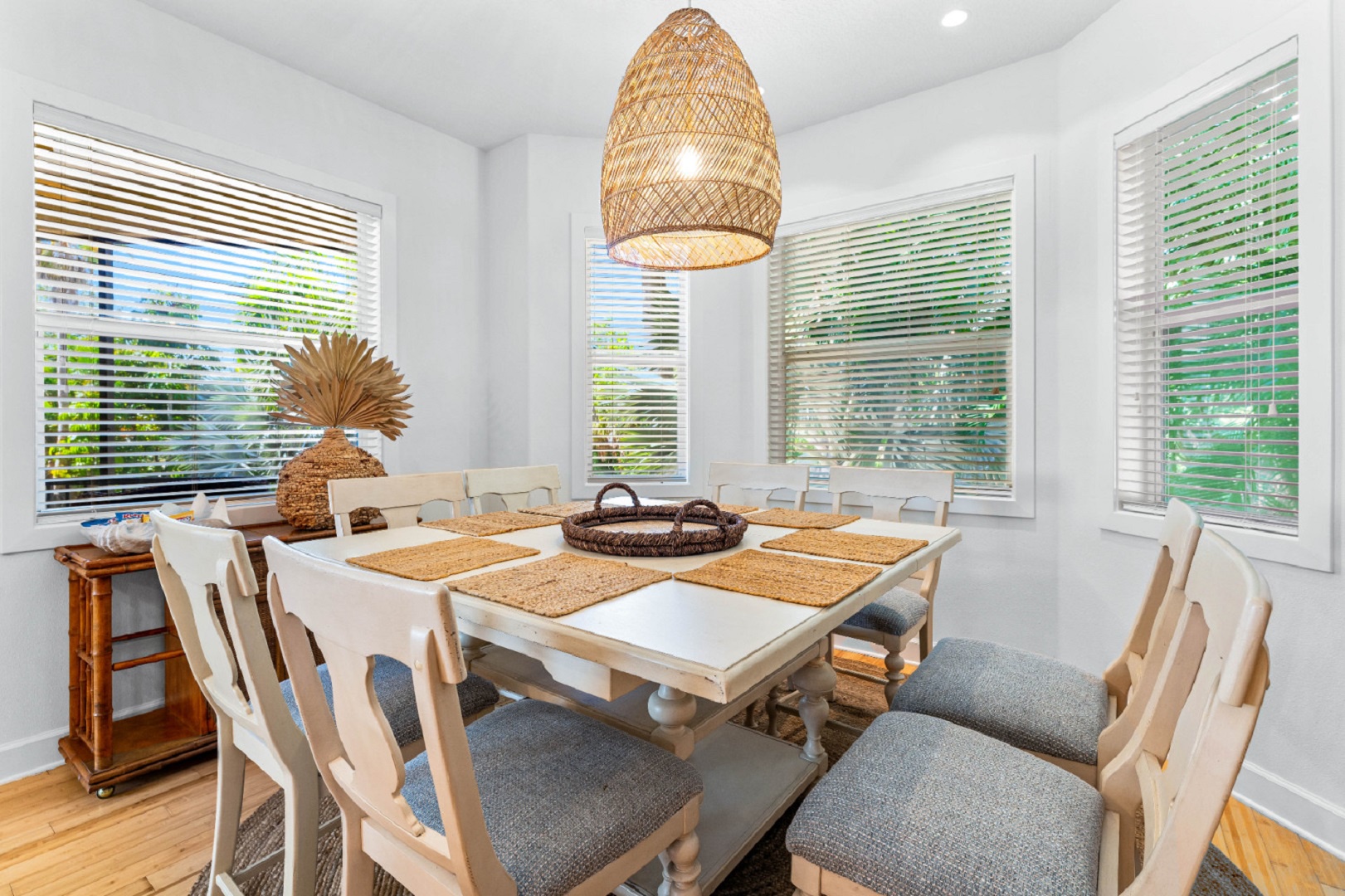 Off the Hook | Photo 14