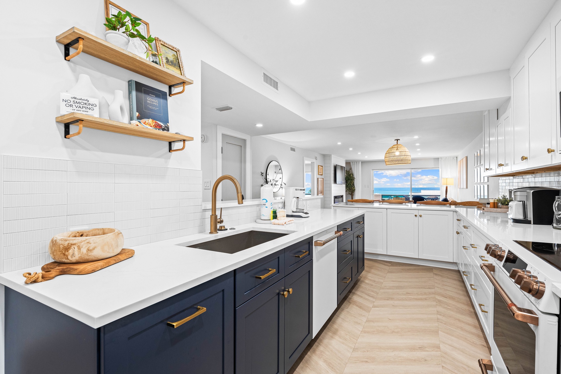 Tivoli by the Sea: 504 | Photo 17