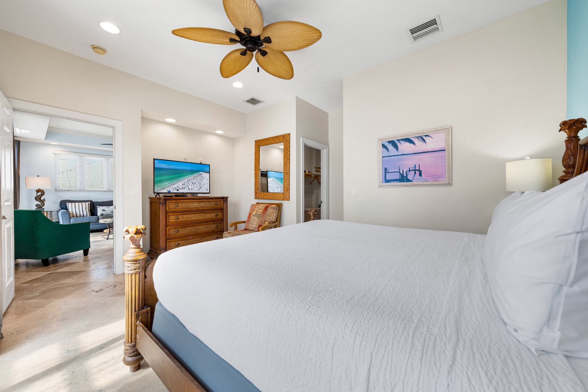 A Somewhere is Here - Changes in Latitude | Photo 25