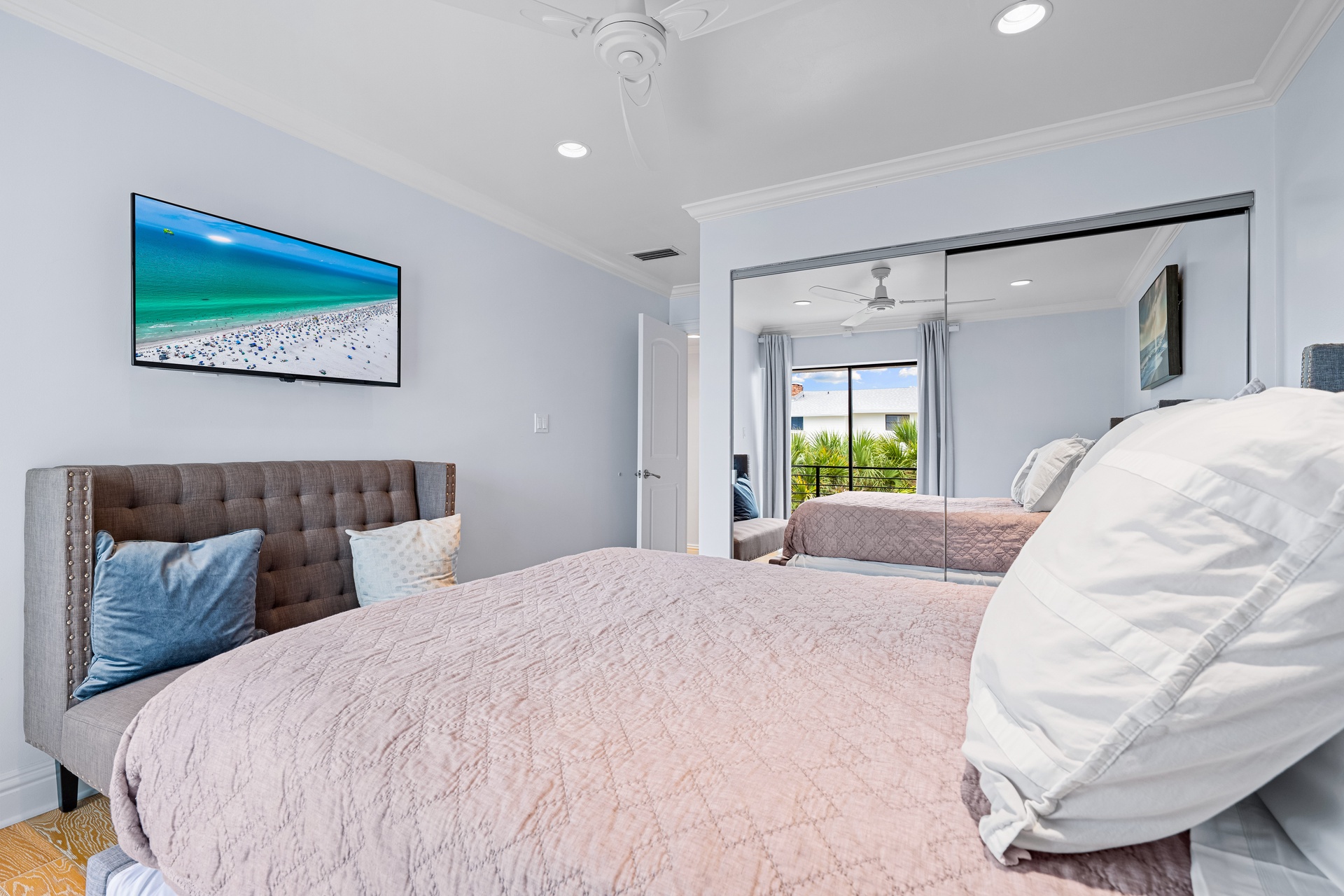 Just Beachy - Unit 2 | Photo 33