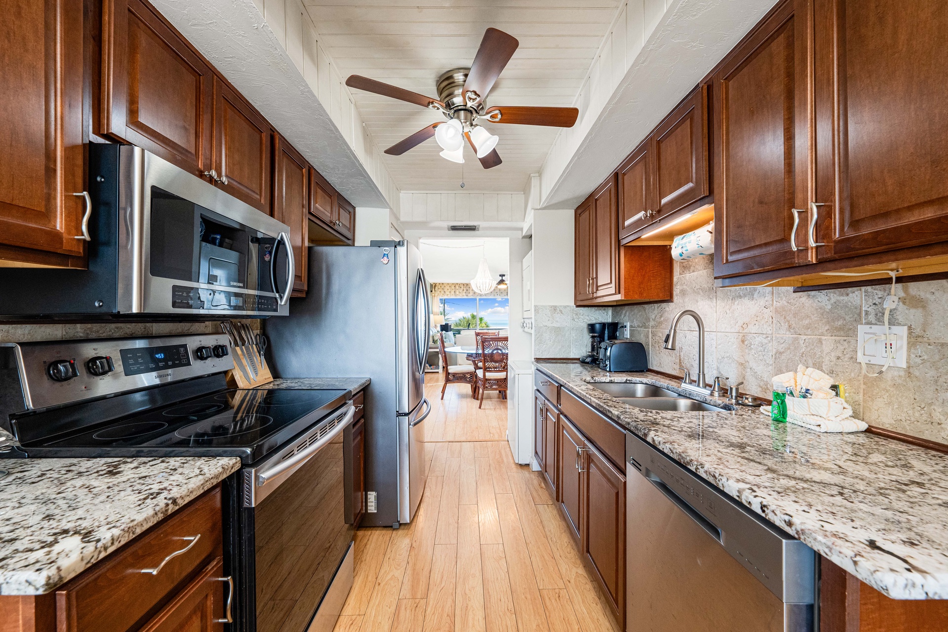 Tivoli by the Sea: 307 | Photo 10