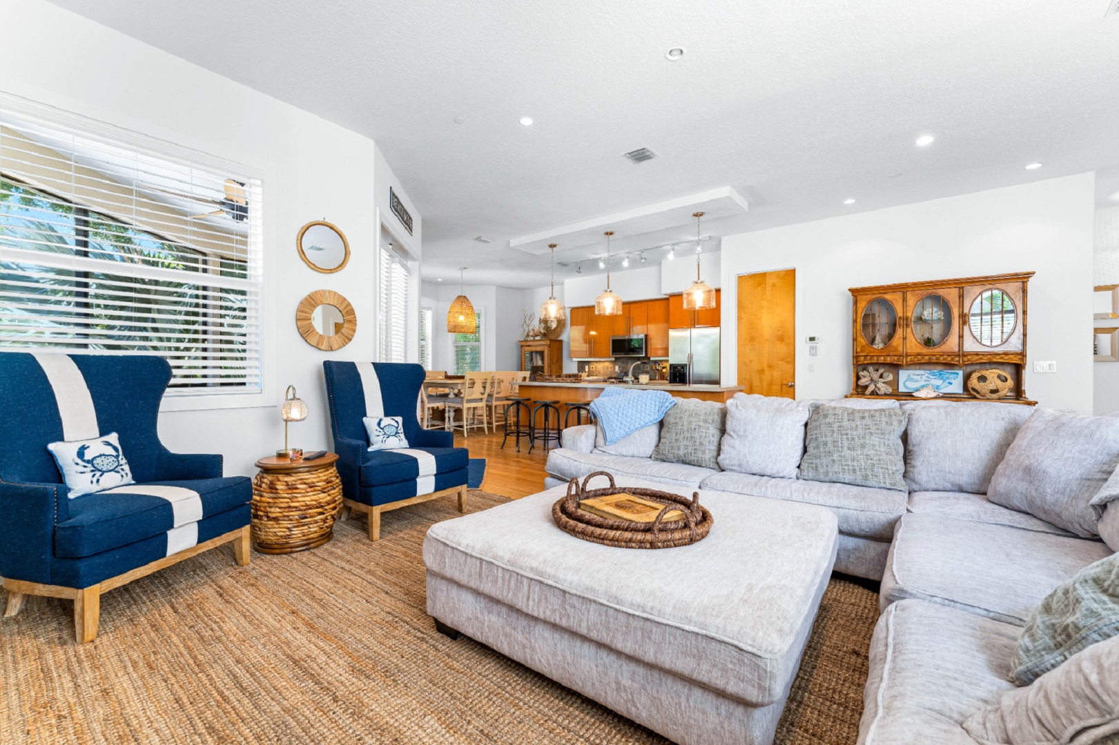 Off the Hook | Photo 5