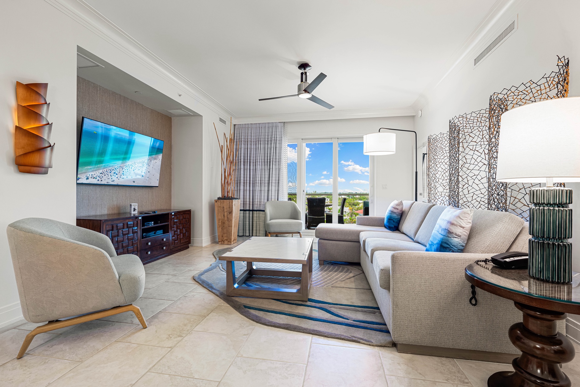 Beach Residence, The Hyatt - 610 | Photo 1
