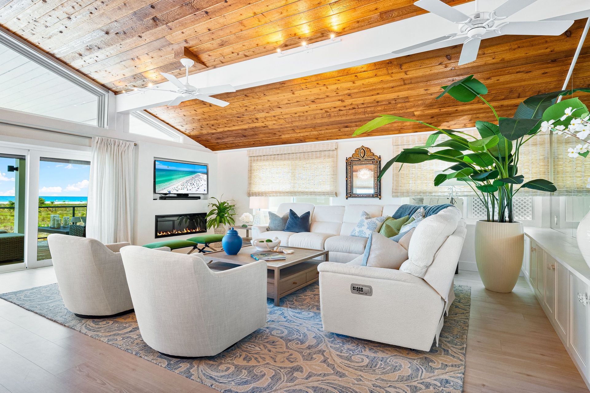 Posh Paradise | Photo 10