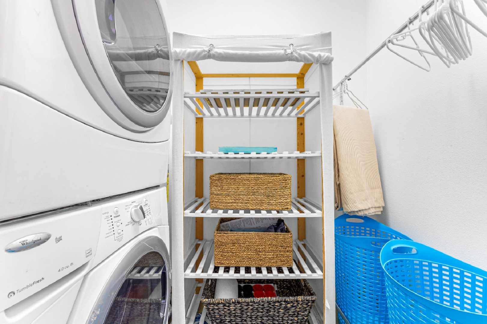 Off the Hook | Photo 38