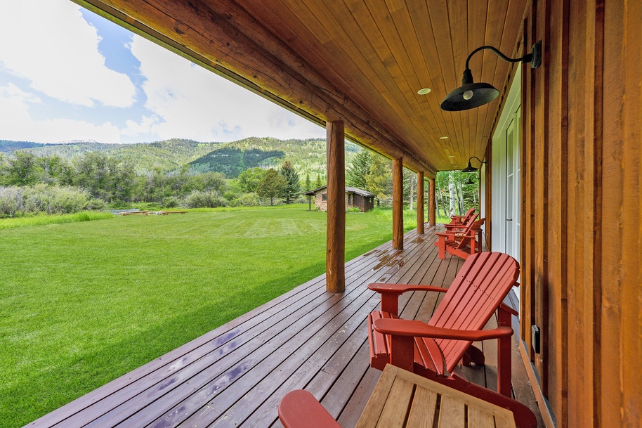 1635 Exterior_JGPhoto-14