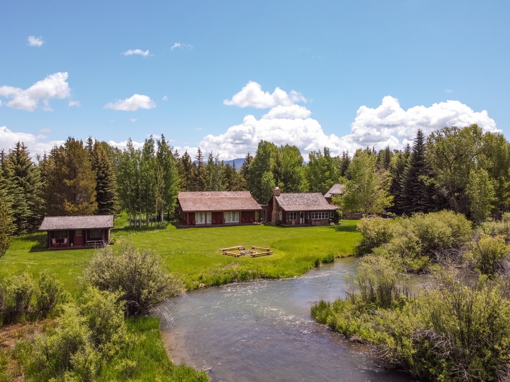 1635 Exterior_JGPhoto-7