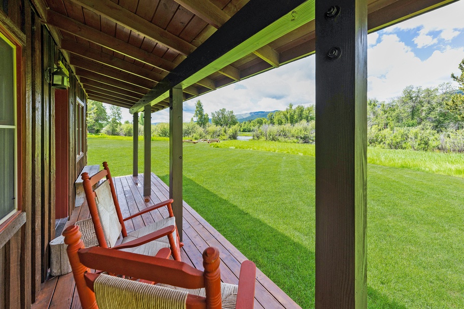 1635 Exterior_JGPhoto-12