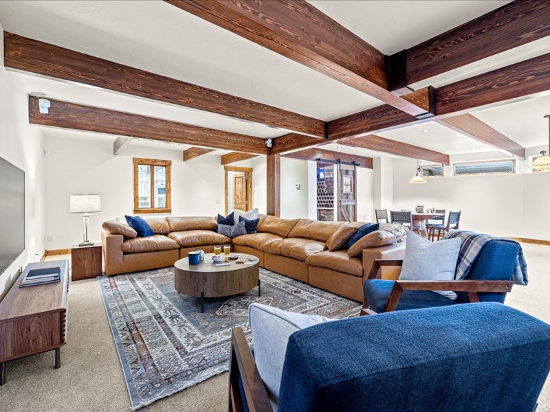22-11 - 655 E Oatgrass Rd (Interior)