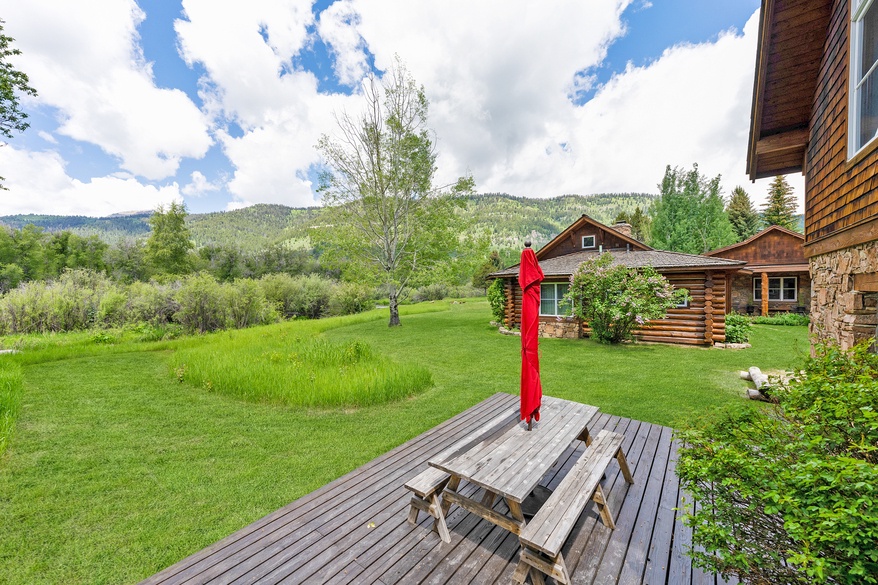 1635 Exterior_JGPhoto-17