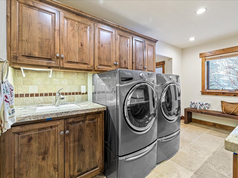 03-29 - 655 E Oatgrass Rd (Interior)
