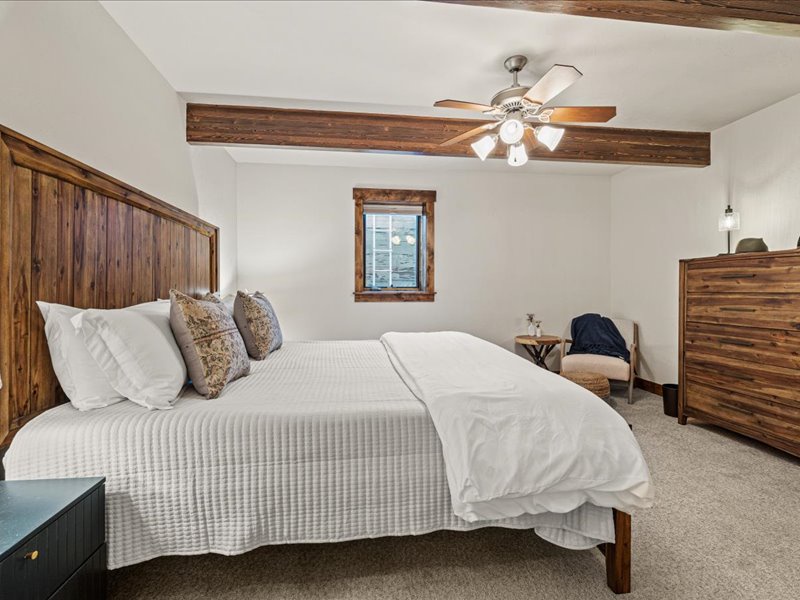 31-2 - 655 E Oatgrass Rd (Interior)