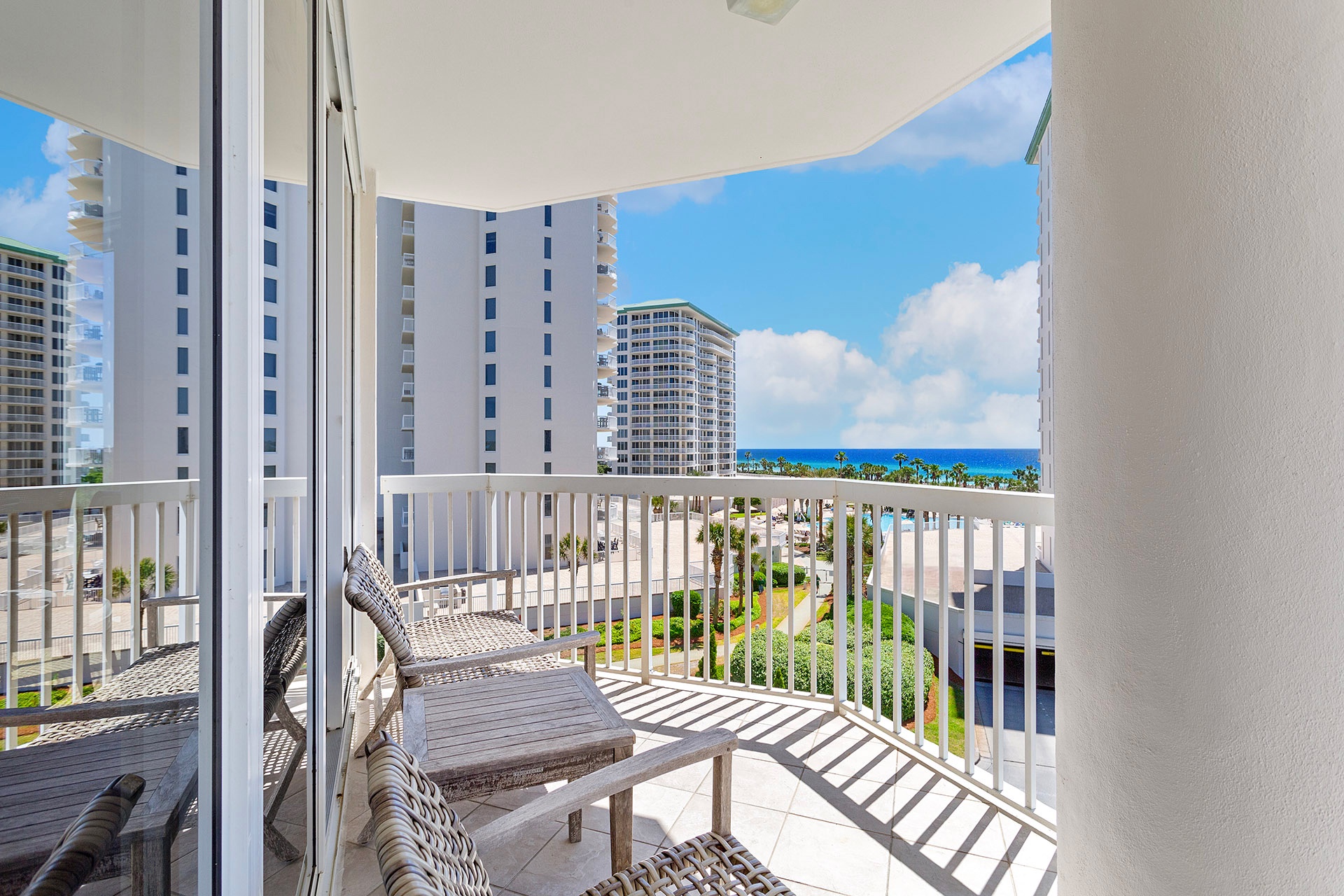 24-Silver-Shells-St-Lucia-501-Balcony