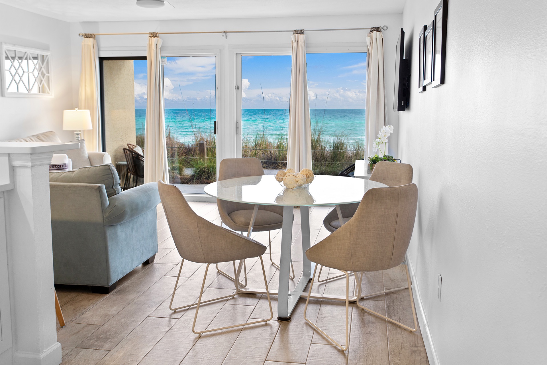 Crystal Sands 114A Dining