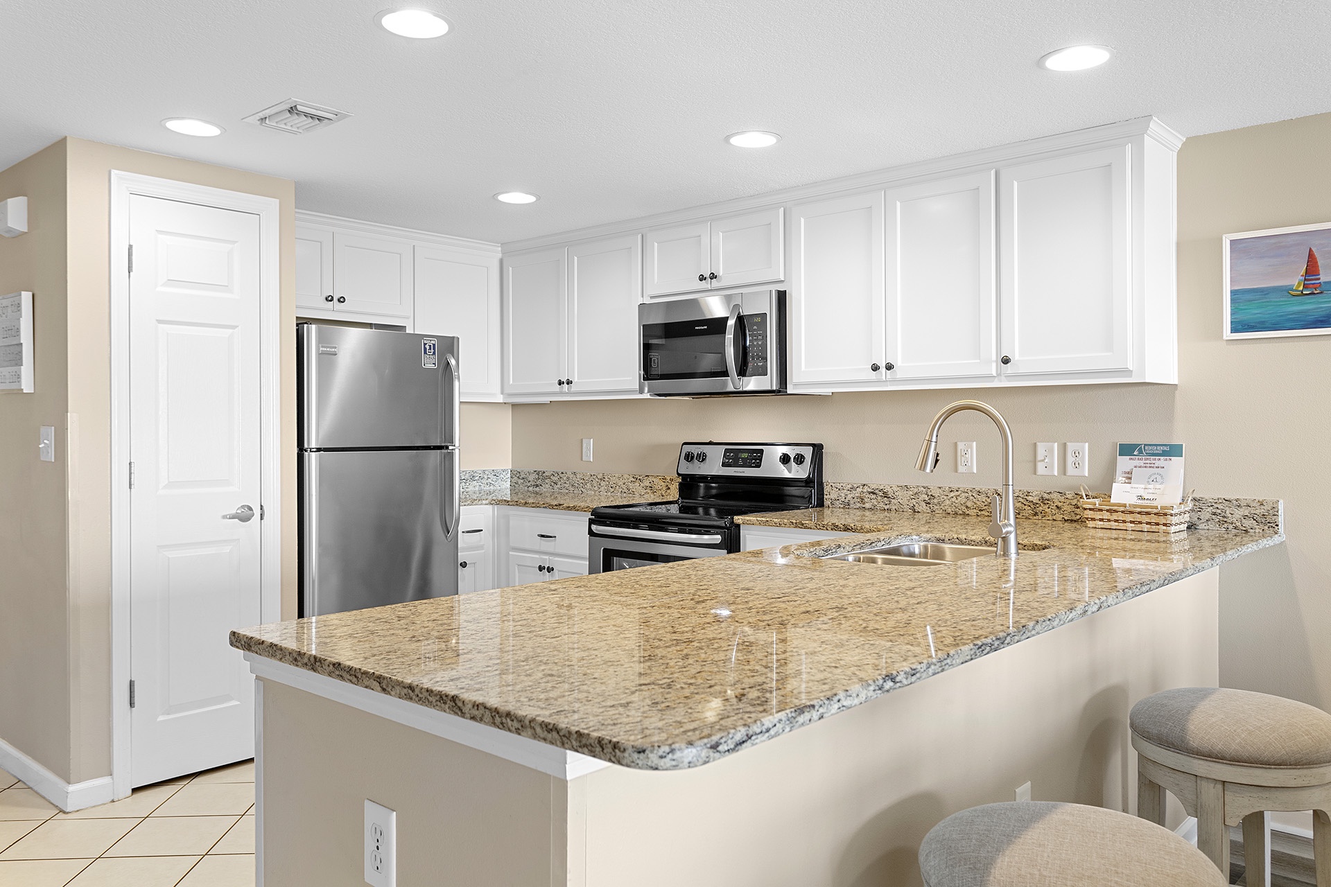 Amalfi Coast 415B Kitchen