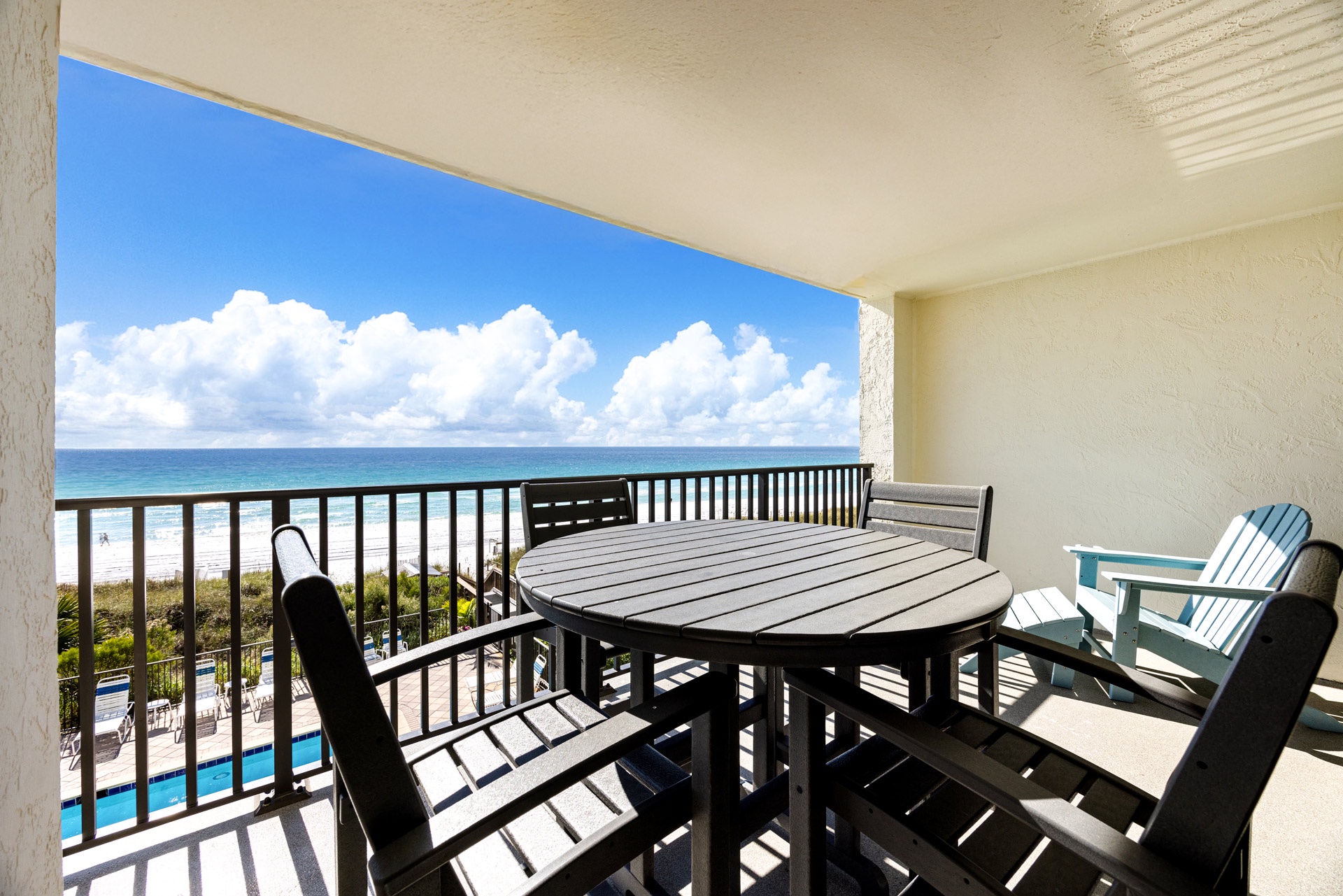 Huntington By The Sea 302 Balcony