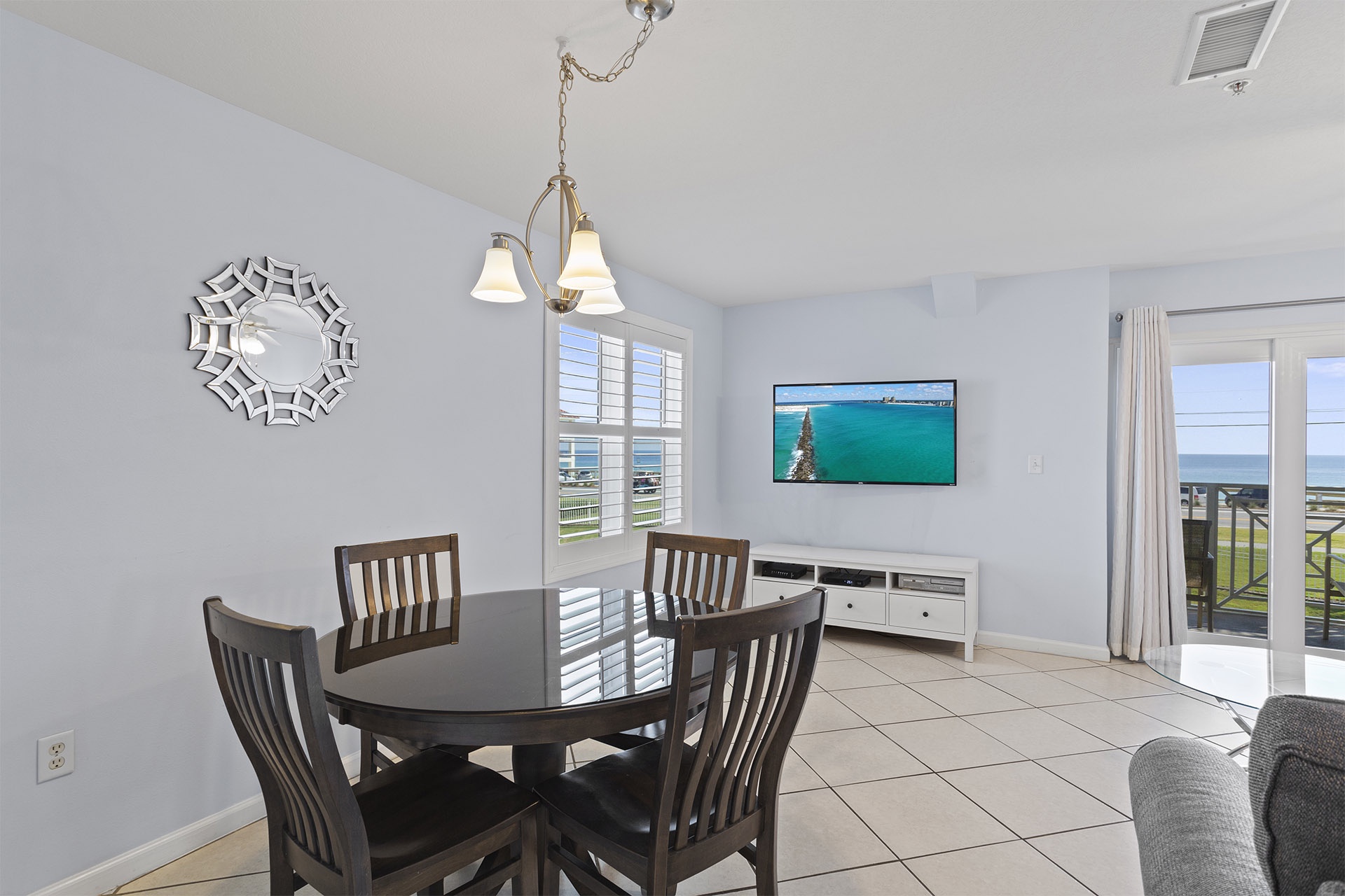 22-Amalfi-Coast-203A-Dining