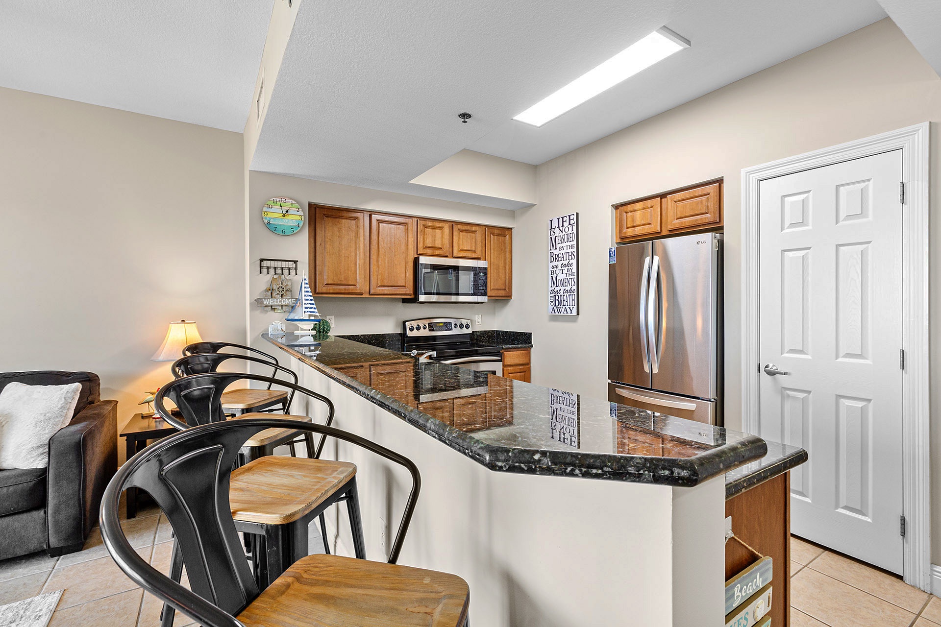 Ariel Dunes II 706 Kitchen