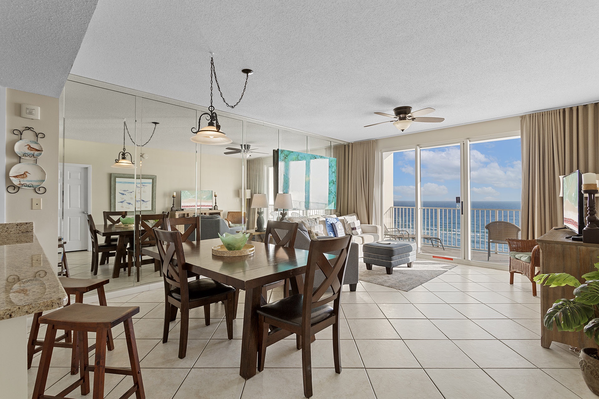 Majestic Sun 811B Dining Room