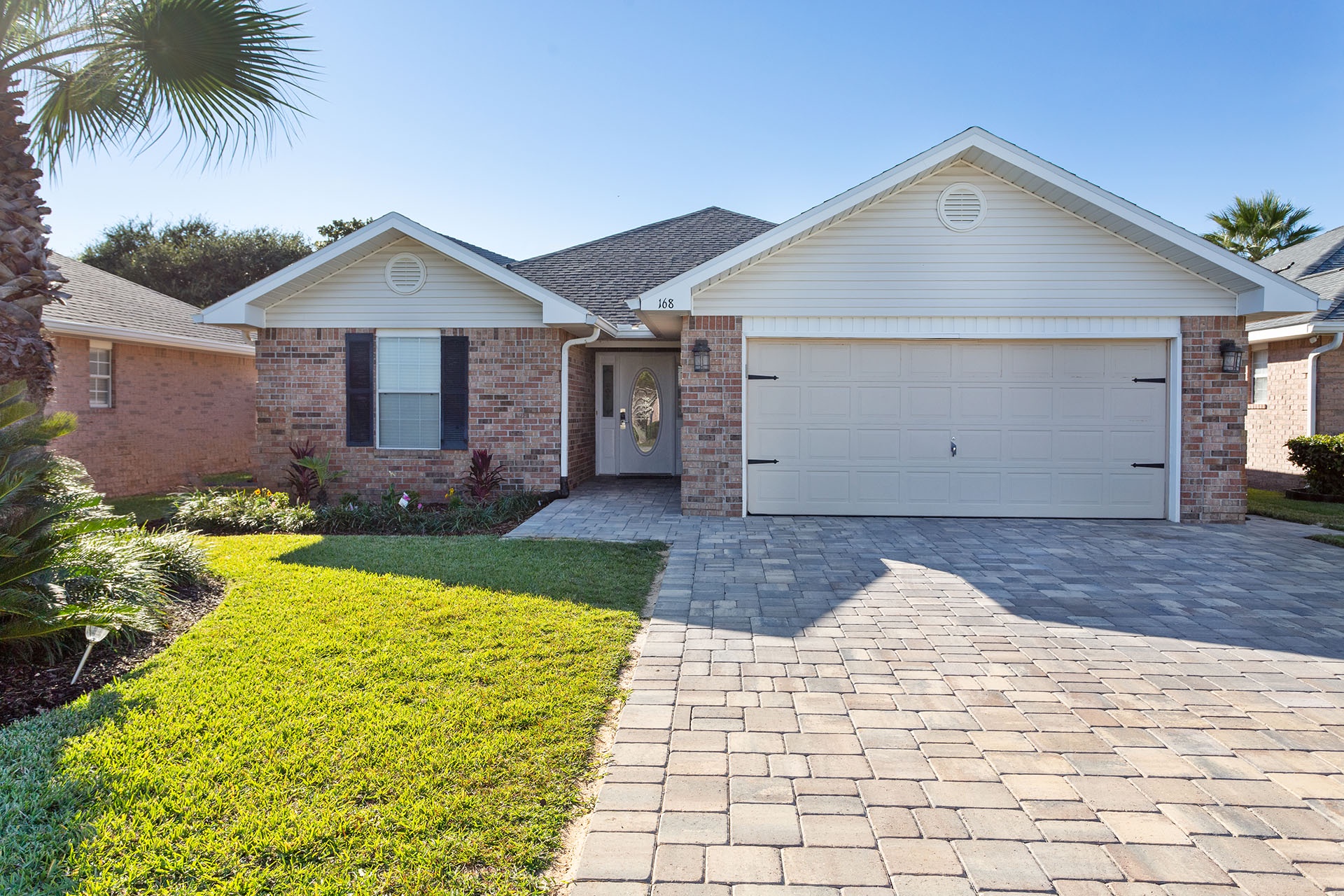 Palm Breeze Exterior