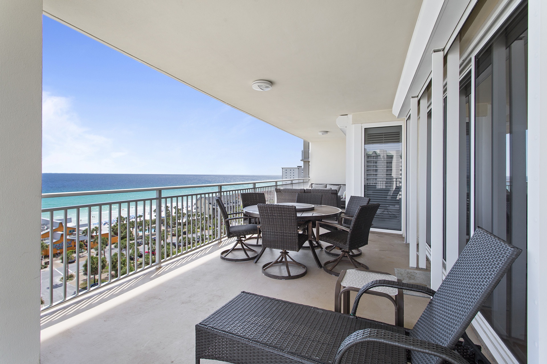 23-Sterling-Shores-1001-Balcony