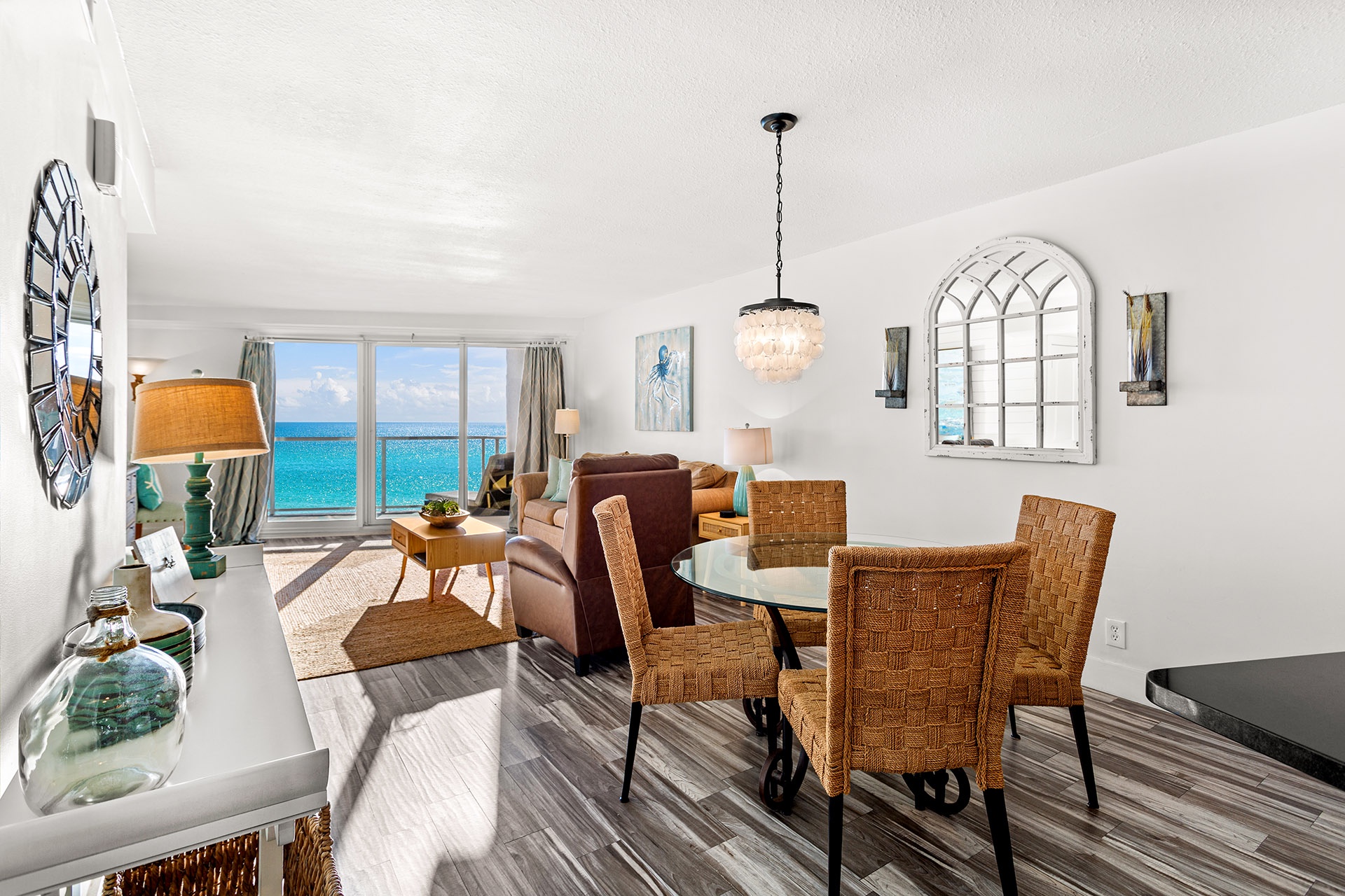 Beachside Towers II 4282 Dining Room