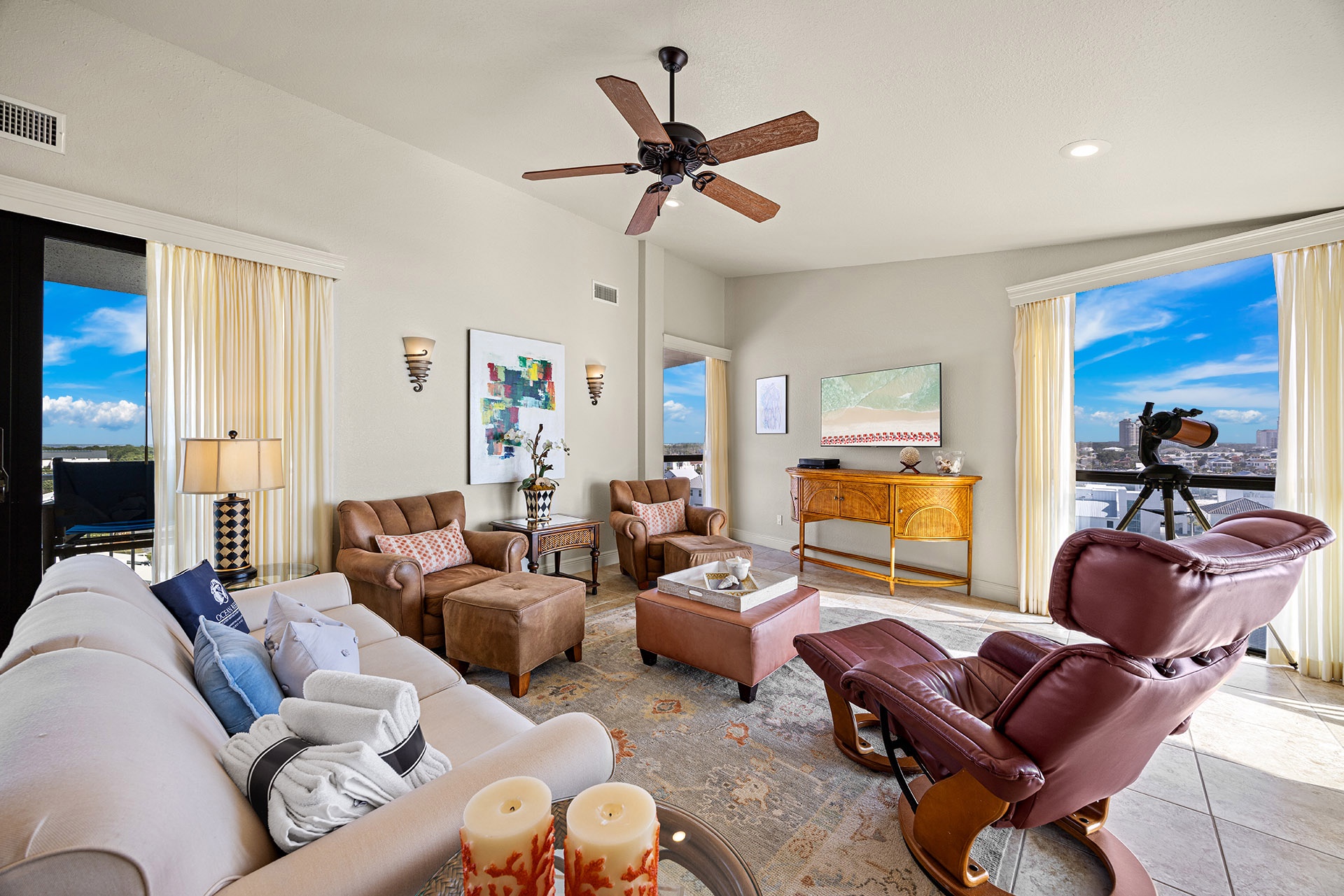 Mainsail 384 Living Room Alt