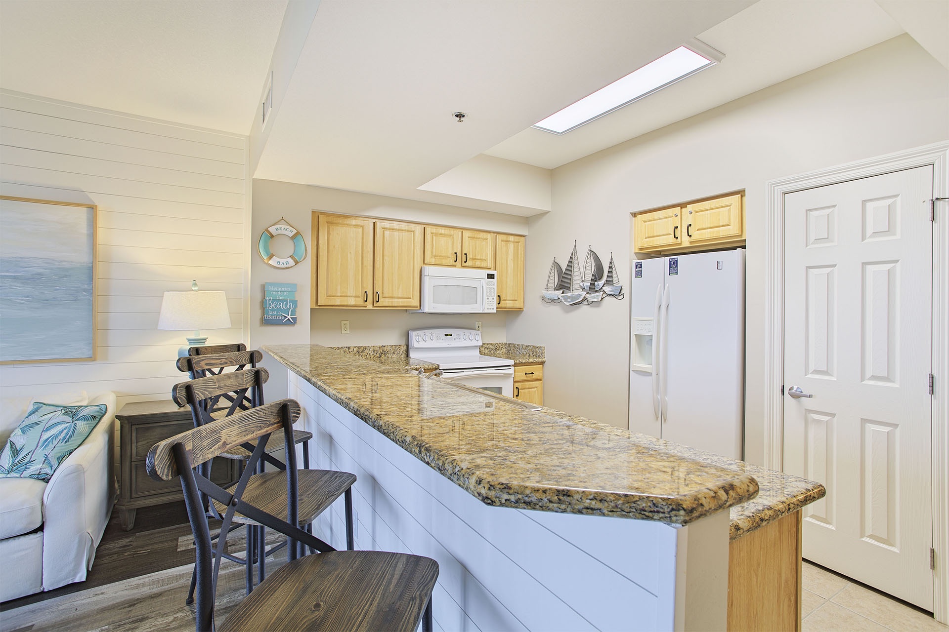 22-Ariel-Dunes-II-1206-Kitchen