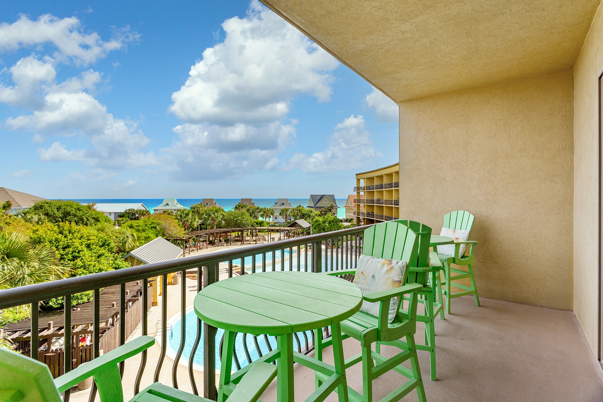 Beach Resort 402 Balcony