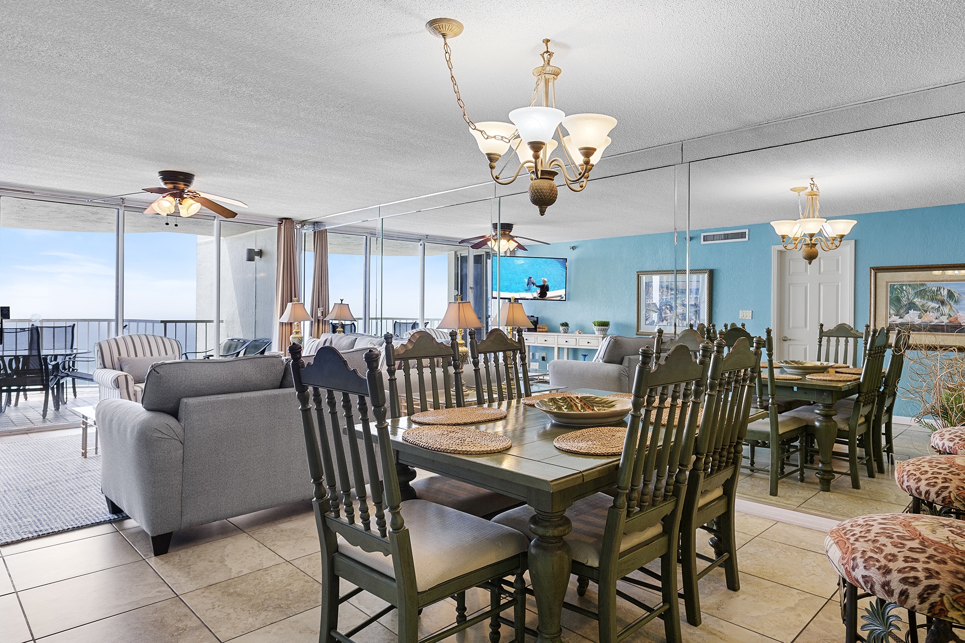 Gulfside 1402 Dining