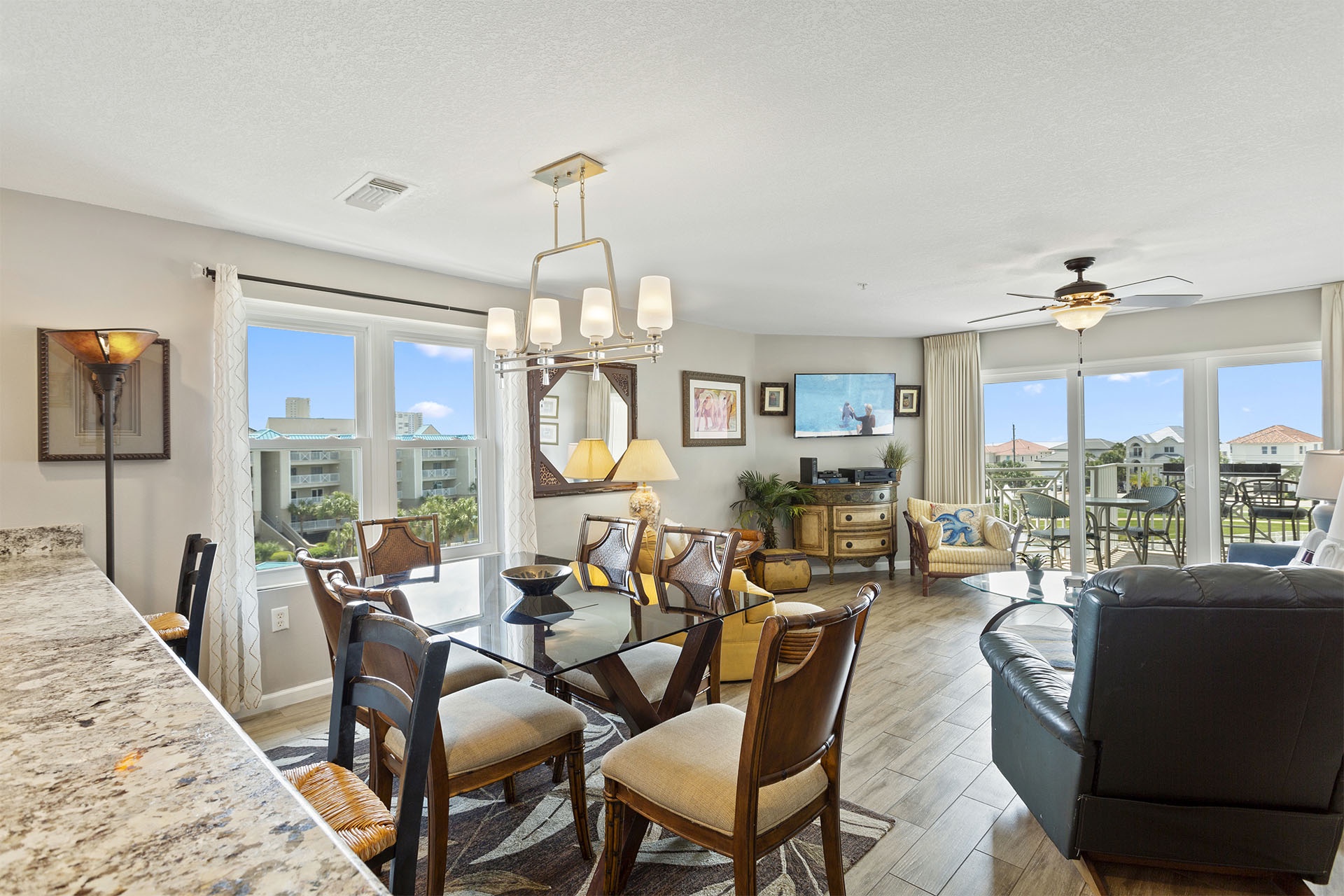 22-Amalfi-Coast-412A-Dining