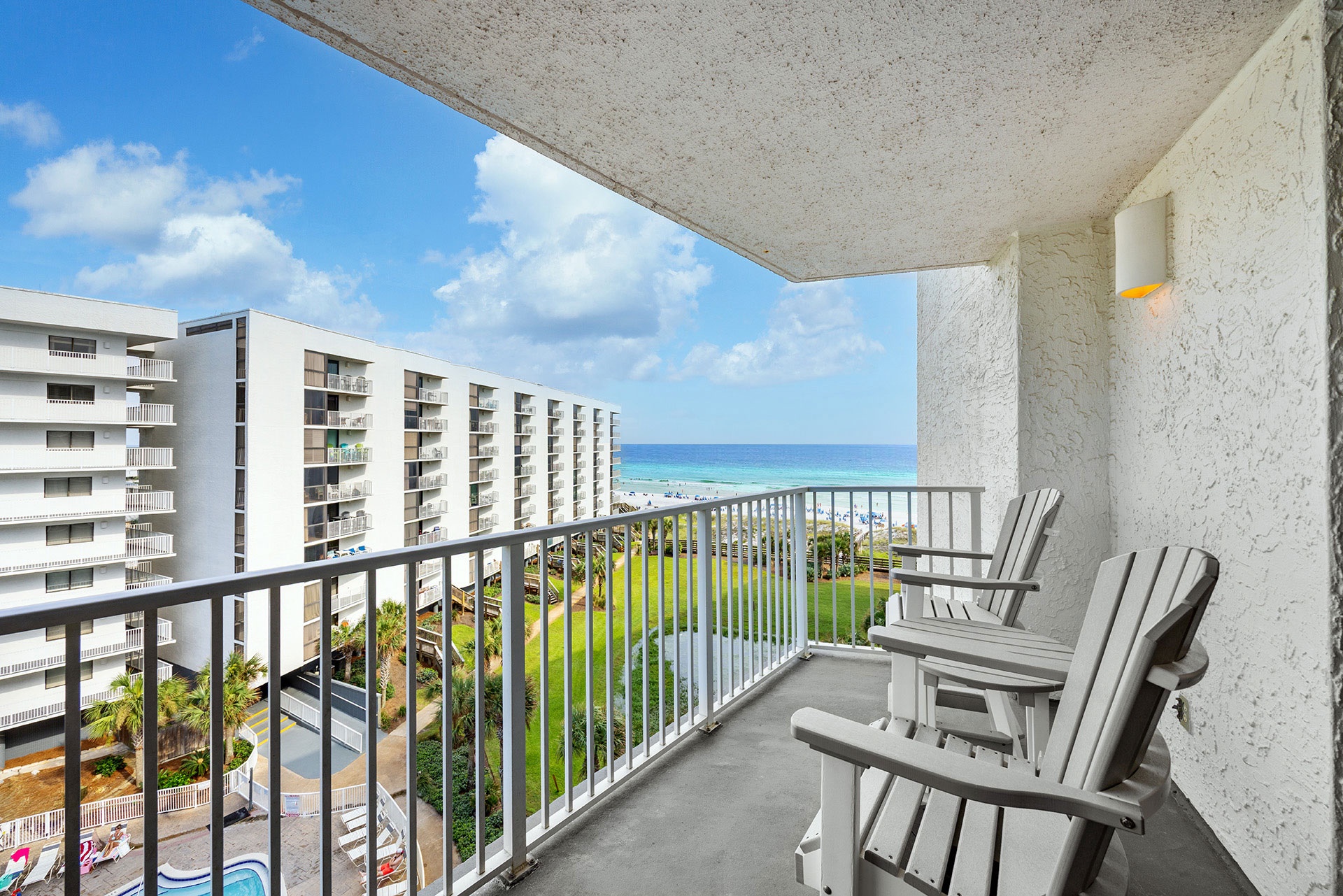 Mainsail 268 Balcony