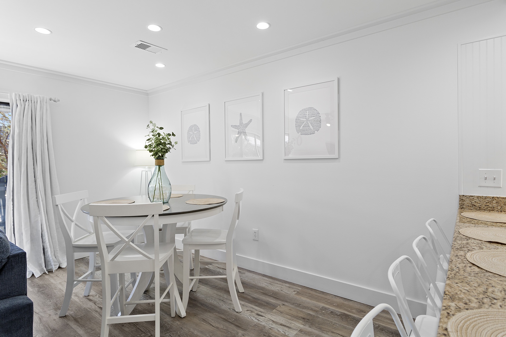 Beachwood Villas 9F Dining