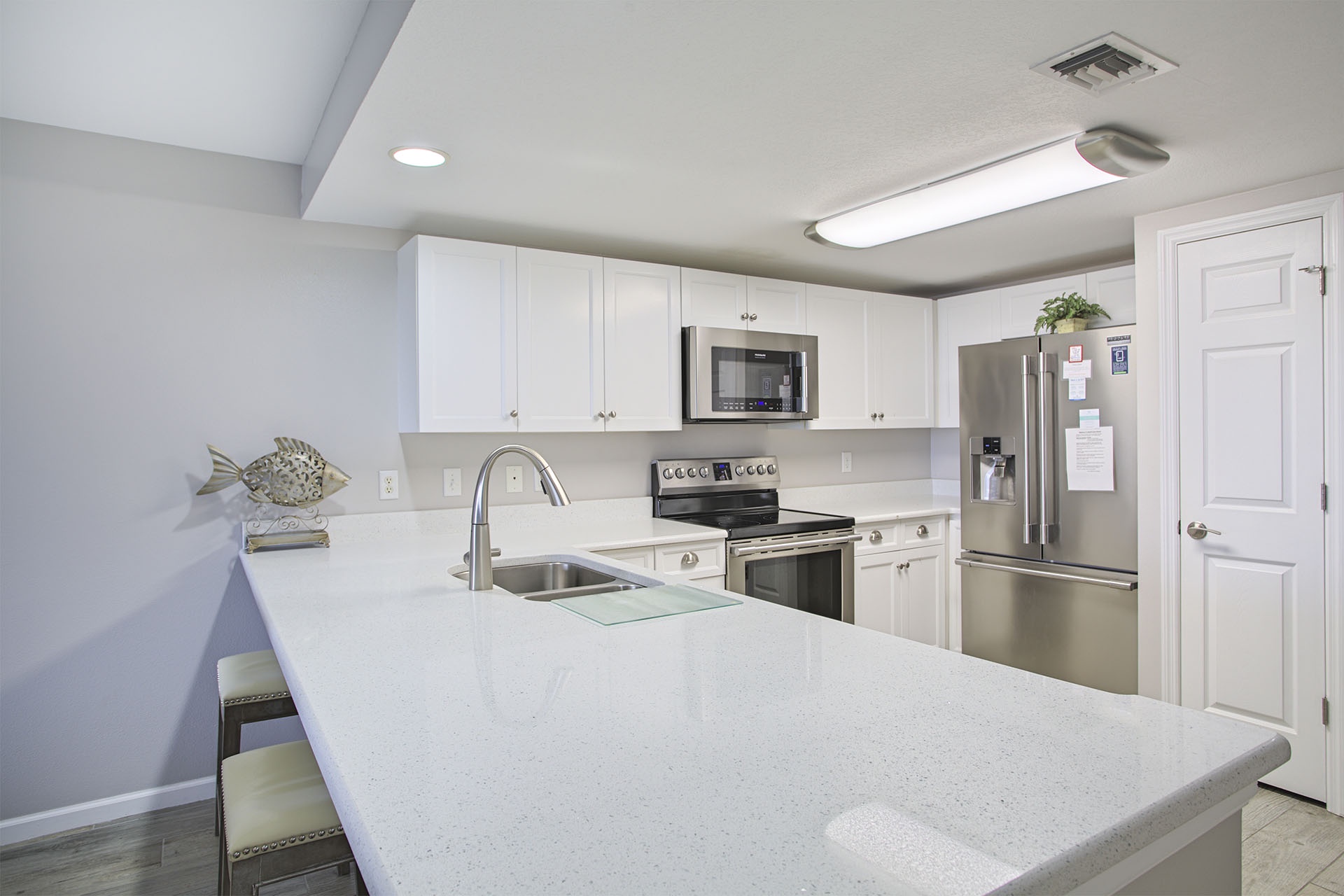 21-Amalfi-Coast-427D-Kitchen