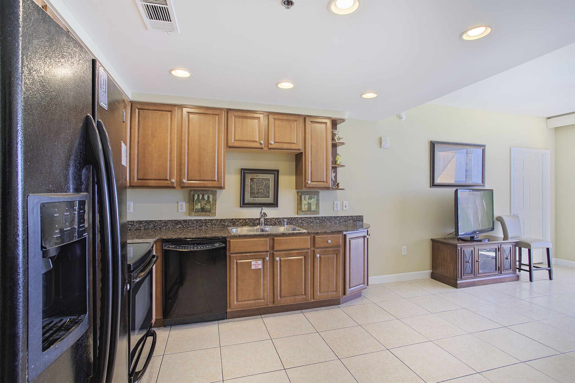 22-Splash-1202E-Kitchen