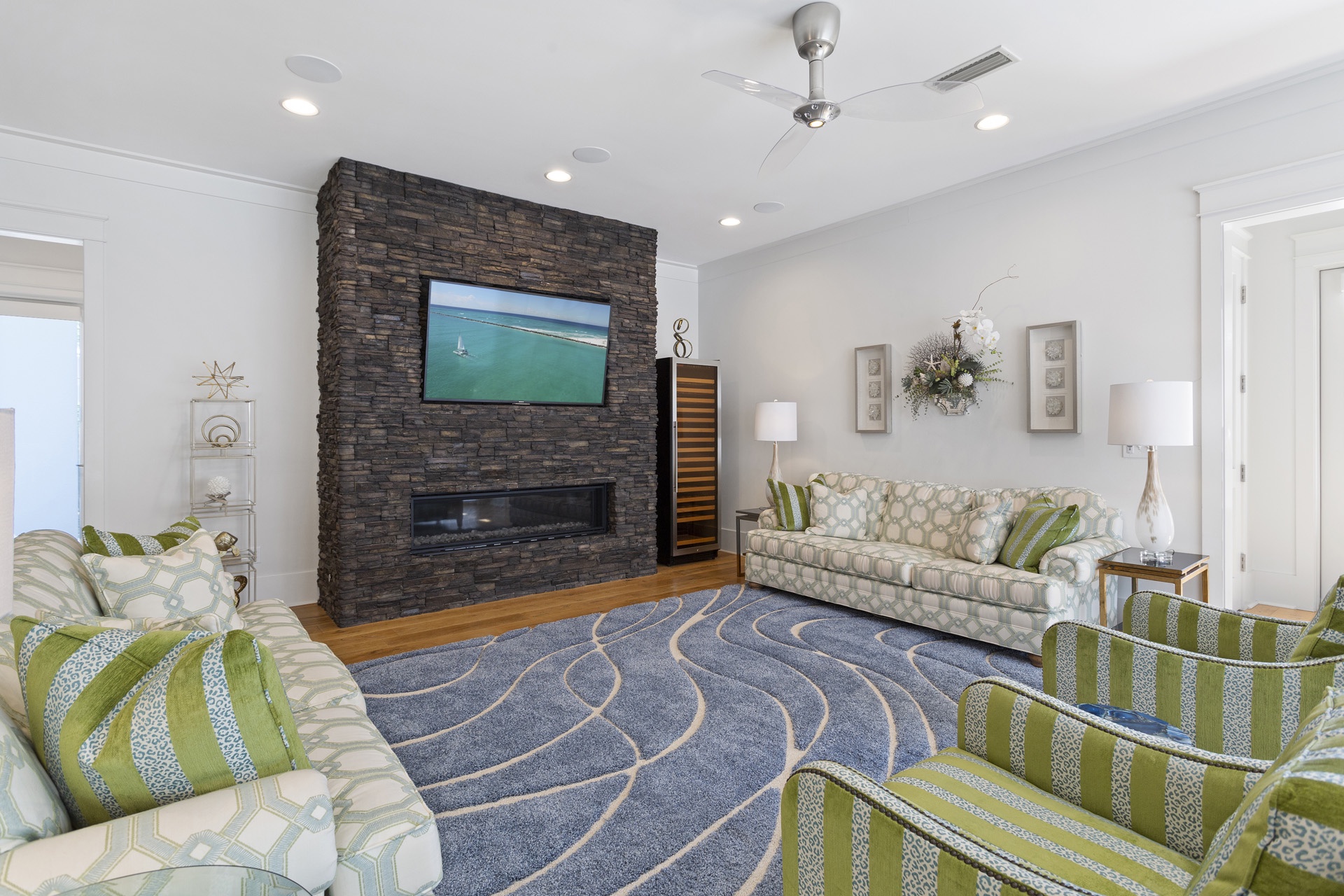 23-Endless-Summer-Living