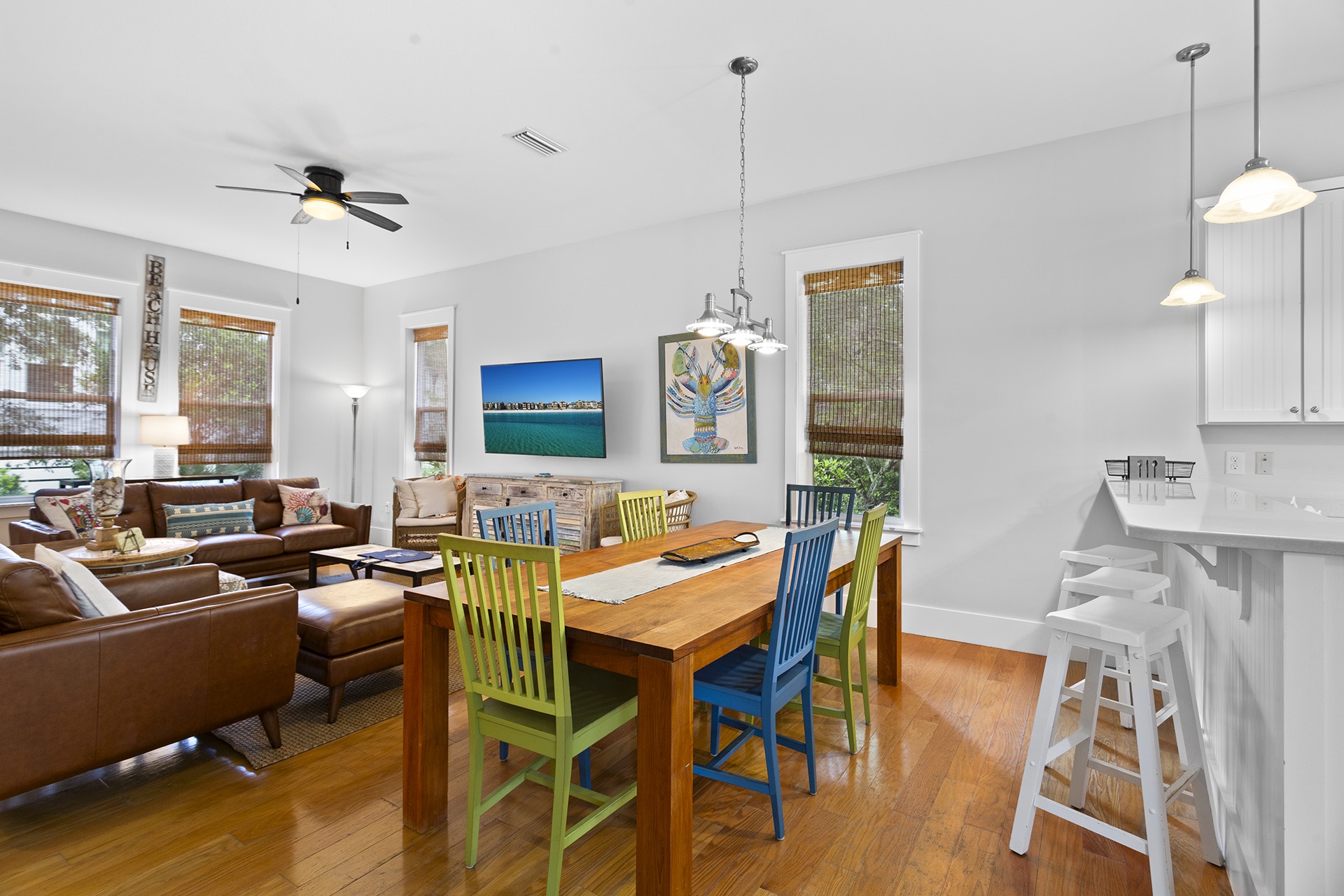 24-Lion-on-the-Beach-Dining