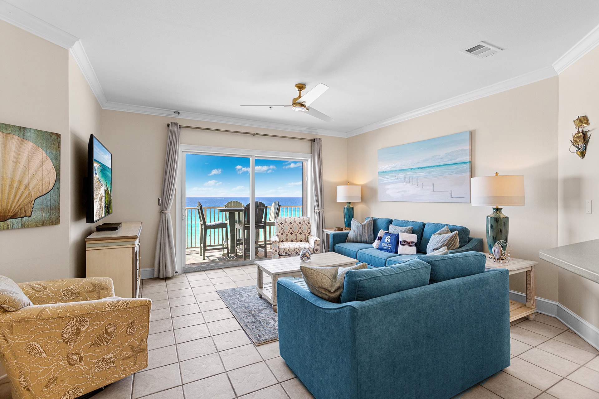 Crystal Dunes 505 Living Room Alt